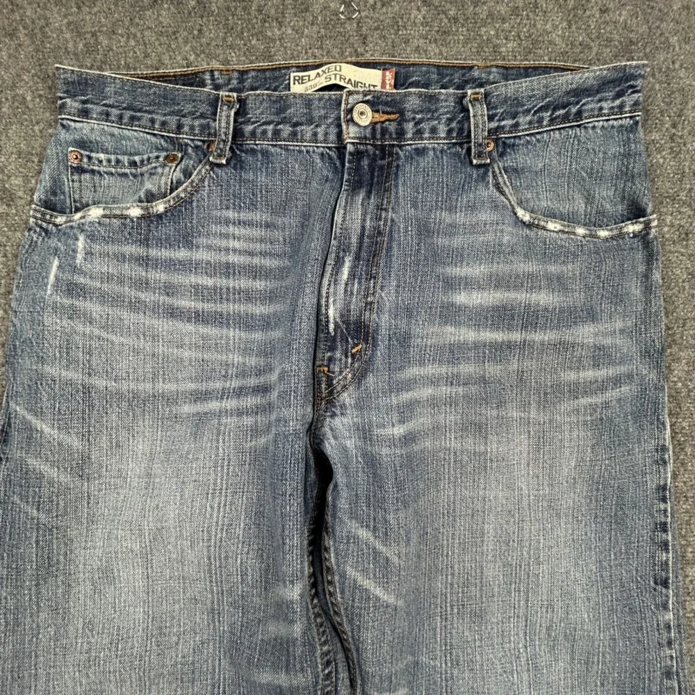 Vintage Levis Strauss 559 Jeans Mens 38x32 Relaxed Straight Blue Denim Pants Y2K